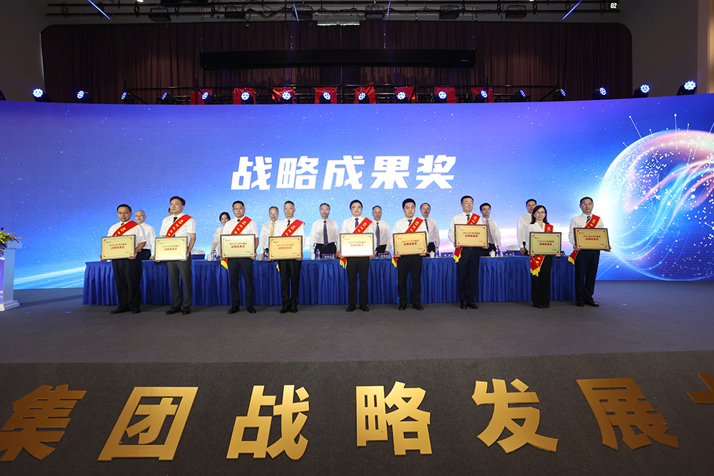 16576767405698823vfy.jpg t.jpg